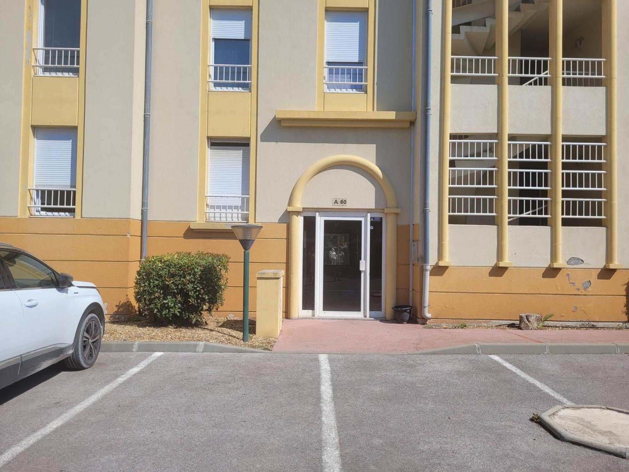 Le Jardin D'Hugo Apartment Лат Екстериор снимка