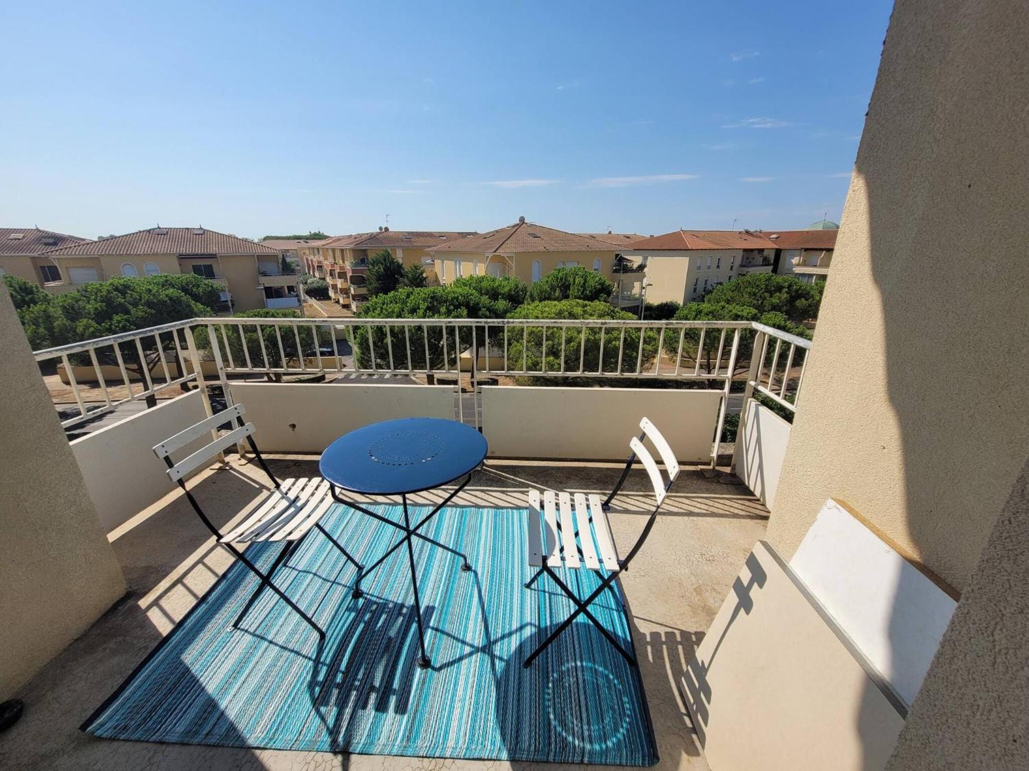 Le Jardin D'Hugo Apartment Лат Екстериор снимка