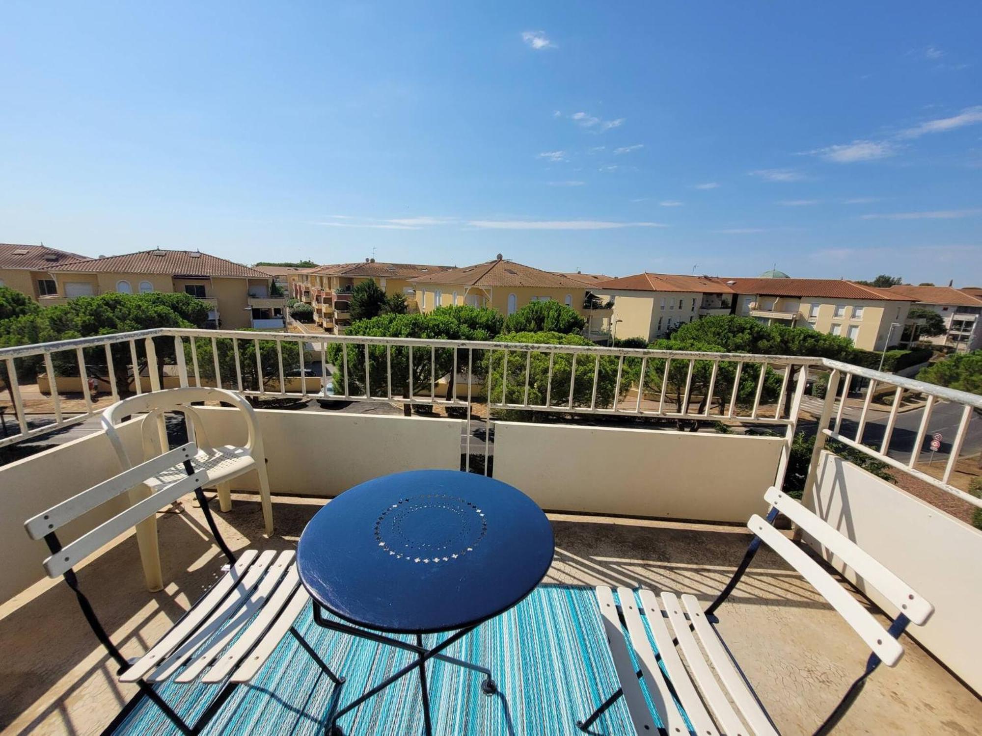 Le Jardin D'Hugo Apartment Лат Екстериор снимка